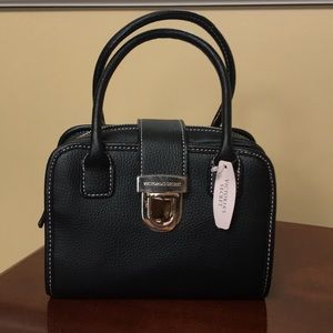 Small VS travel case with mirror